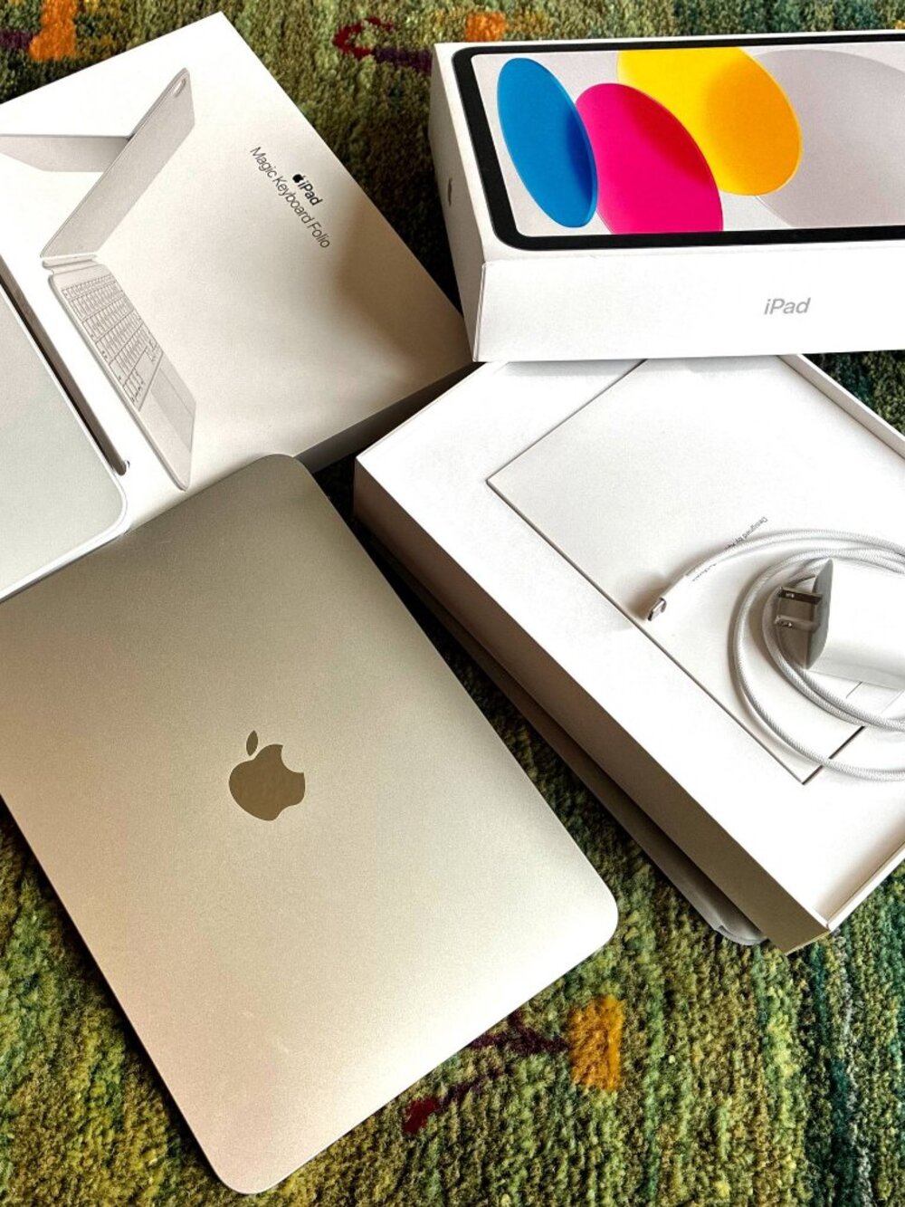 2025 Apple iPad 11" 128GB & Magic Keyboard